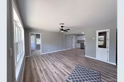 575 Walnut Street, Bourbon, MO 65441 - Photo 2