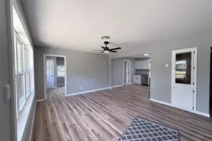 575 Walnut St, Bourbon, MO 65441 - Photo 2