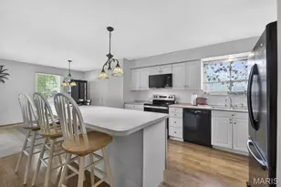 2718 Chalet Hill Dr, Saint Louis, MO 63129 - Photo 14