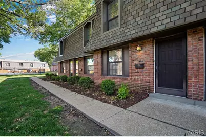 4234 Burnett Walk, Mehlville, MO 63125 - Photo 2