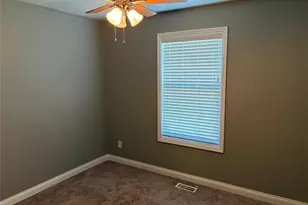 483 Honeysuckle Creek Dr Dr, Wentzville, MO 63385 - Photo 14
