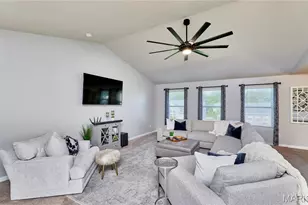 331 Vigilant St, Wentzville, MO 63385 - Photo 8