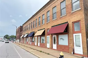 1449 S Vandeventer Ave, Saint Louis, MO 63110 - Photo 2
