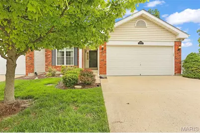 10276 Highbury Lane, Saint Louis, MO 63123 - Photo 1