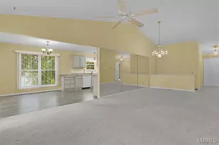 10276 Highbury Ln, Saint Louis, MO 63123 - Photo 8