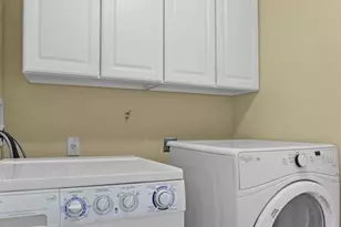 10276 Highbury Ln, Saint Louis, MO 63123 - Photo 14