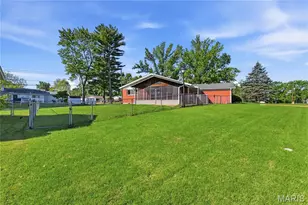 2723 Buckingham Dr, Florissant, MO 63033 - Photo 38