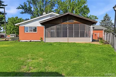 2723 Buckingham Drive, Florissant, MO 63033 - Photo 2