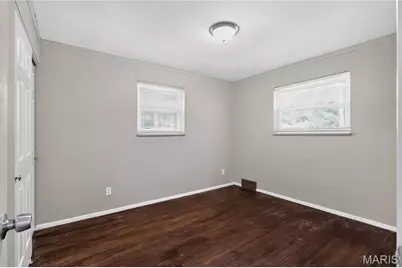 9503 Yorktown Drive, Saint Louis, MO 63137 - Photo 12