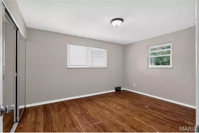 9503 Yorktown Drive, Saint Louis, MO 63137 - Photo 10