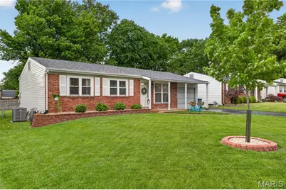 2847 Laurel View Lane, Maryland Heights, MO 63043 - Photo 2