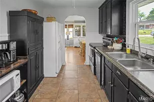 1725 Stoddard St, Cape Girardeau, MO 63701 - Photo 8