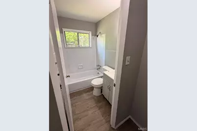10304 Earl Drive, Saint Louis, MO 63136 - Photo 12
