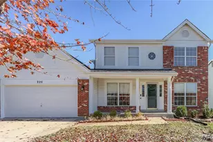 226 Cheval Square Dr, Chesterfield, MO 63005 - Photo 1