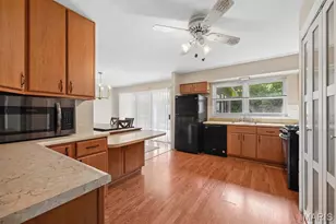12208 Courtwick Dr, Sappington, MO 63128 - Photo 4