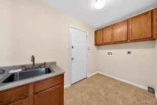 385 Birchwood Crossing Ln, Maryland Heights, MO 63043 - Photo 18