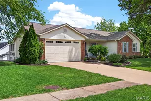 4 Santa Ynez Ct, Saint Charles, MO 63303 - Photo 2
