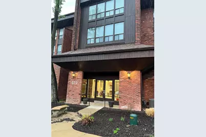 572 Coeur De Royale #103, Creve Coeur, MO 63141 - Photo 1