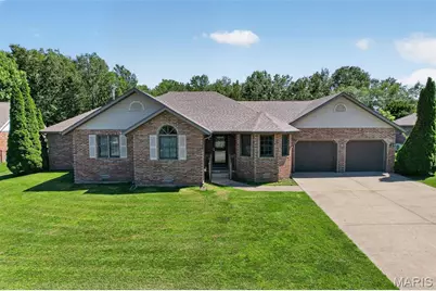 2220 Cherry Blossom Circle, Lebanon, MO 65536 - Photo 1