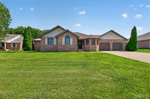 2220 Cherry Blossom Cir, Lebanon, MO 65536 - Photo 4