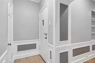 7539 Oxford Dr, Saint Louis, MO 63105 - Photo 6