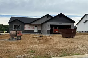 28725 Woodland Heights Dr, Warrenton, MO 63383 - Photo 2