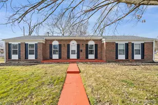 2365 Thunderbird Ave, Florissant, MO 63033 - Photo 2