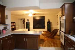 2365 Thunderbird Ave, Florissant, MO 63033 - Photo 10