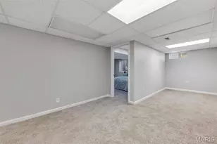 515 Golden Valley Dr, Saint Louis, MO 63129 - Photo 18
