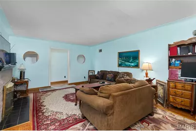 701 Garlyn Court, Saint Louis, MO 63123 - Photo 4