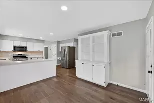 12112 Fahrpark Ln, Saint Louis, MO 63146 - Photo 22