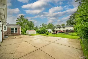 2111 Shoreham Dr, Florissant, MO 63033 - Photo 22