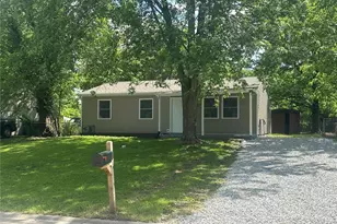 1438 Plaza Pl, Wentzville, MO 63385 - Photo 1