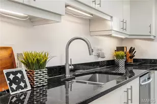 2 Sunswept Dr, Saint Louis, MO 63141 - Photo 22