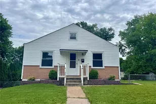 3550 St Christopher Ln, Saint Ann, MO 63074 - Photo 2