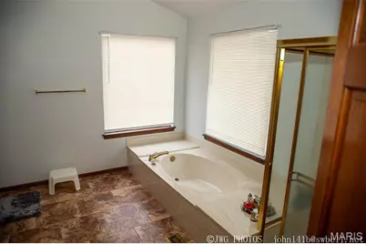 4025 Barington Court, Florissant, MO 63034 - Photo 18