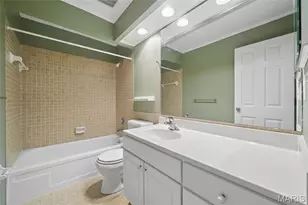 15645 Dresden Lake Ct, Chesterfield, MO 63017 - Photo 18