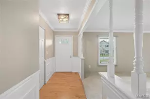 15645 Dresden Lake Ct, Chesterfield, MO 63017 - Photo 4