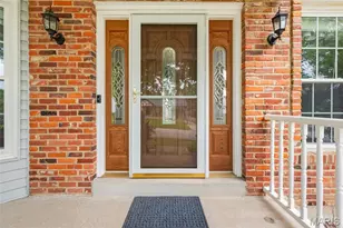 6 Belcourt Cir, Saint Charles, MO 63304 - Photo 2