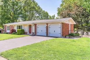 12364 Worthington Dr, Unincorporated, MO 63128 - Photo 2