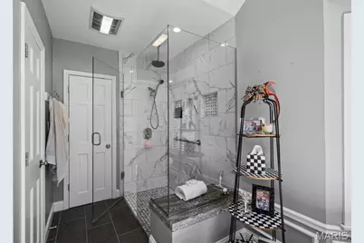825 Greenwich Green Lane, Town and Country, MO 63017 - Photo 18