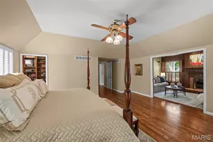 825 Greenwich Green Ln, Town and Country, MO 63017 - Photo 16