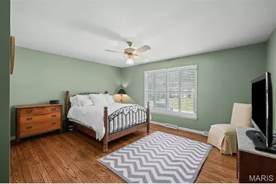 825 Greenwich Green Lane, Town and Country, MO 63017 - Photo 24