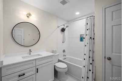 825 Greenwich Green Lane, Town and Country, MO 63017 - Photo 26