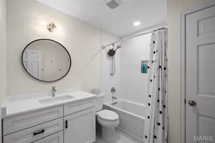 825 Greenwich Green Ln, Town and Country, MO 63017 - Photo 26