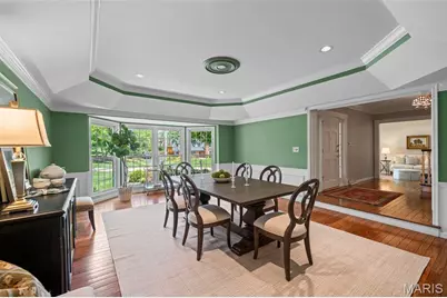 825 Greenwich Green Lane, Town and Country, MO 63017 - Photo 6