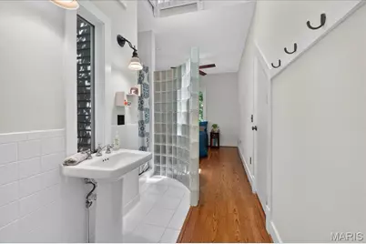 921 Newport Avenue, Saint Louis, MO 63119 - Photo 20