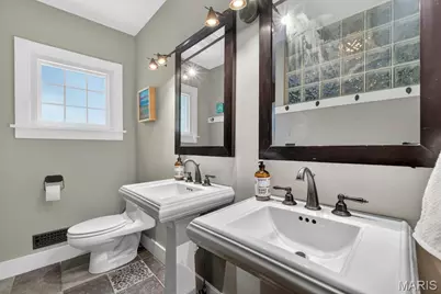 921 Newport Avenue, Saint Louis, MO 63119 - Photo 24