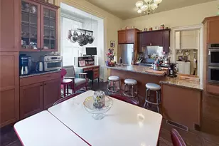 221 N 5th St, Hannibal, MO 63401 - Photo 24