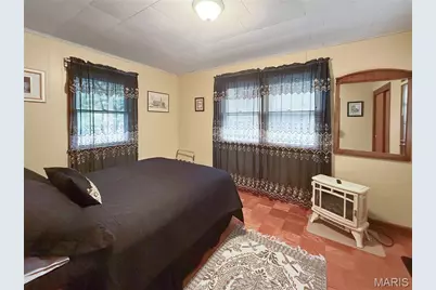 221 N Fifth Street, Hannibal, MO 63401 - Photo 32